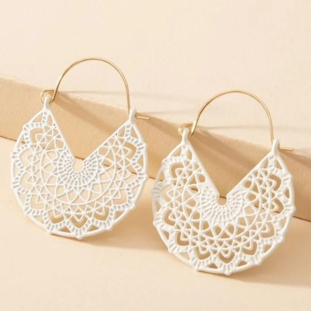 White Hoop Earrings Floral White Basket Hoops Cut out Dangle Earrings Scroll NWT - Picture 2 of 13